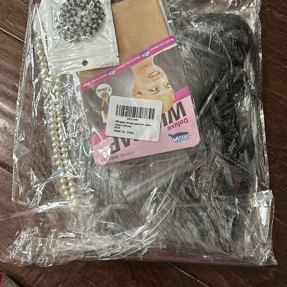 Old Lady Costume for Women, 7pcs Women's Cosplay Set. NWT. - Picture 1 of 9